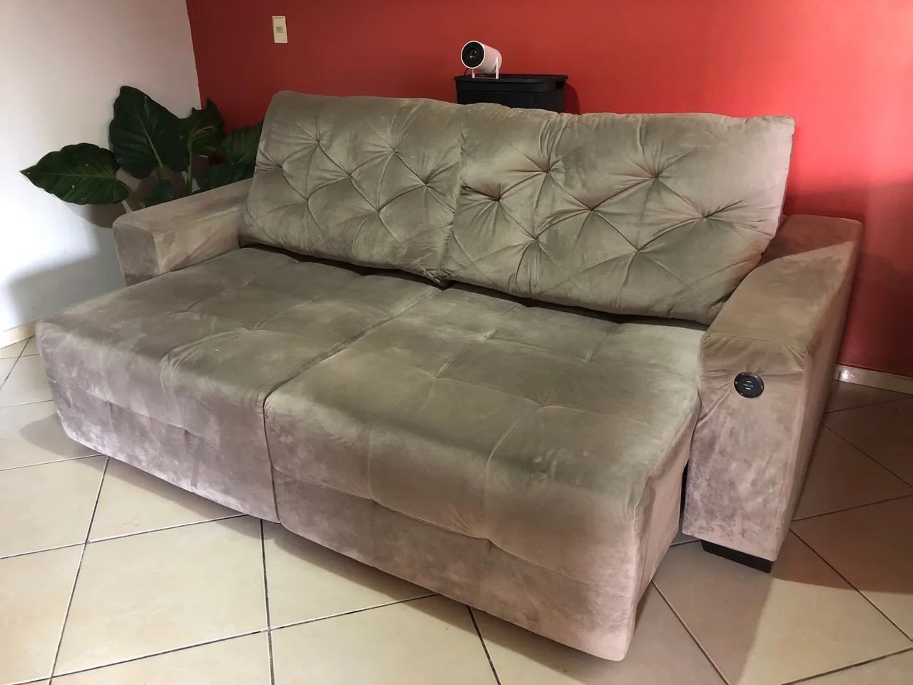 Sofá retrátil e reclinável entrada usb