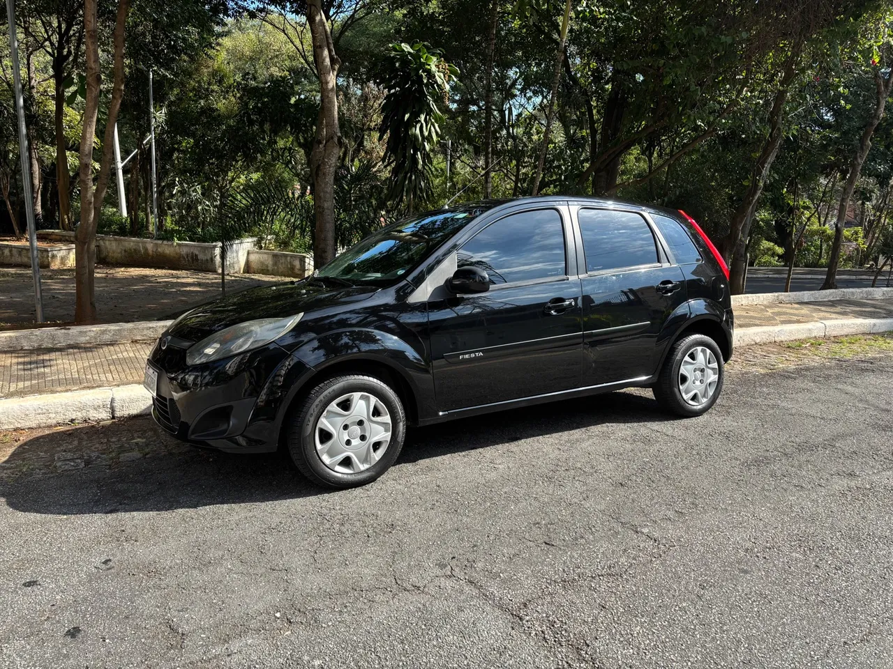 Ford Fiesta 1.6 8V Flex 2012 Completo