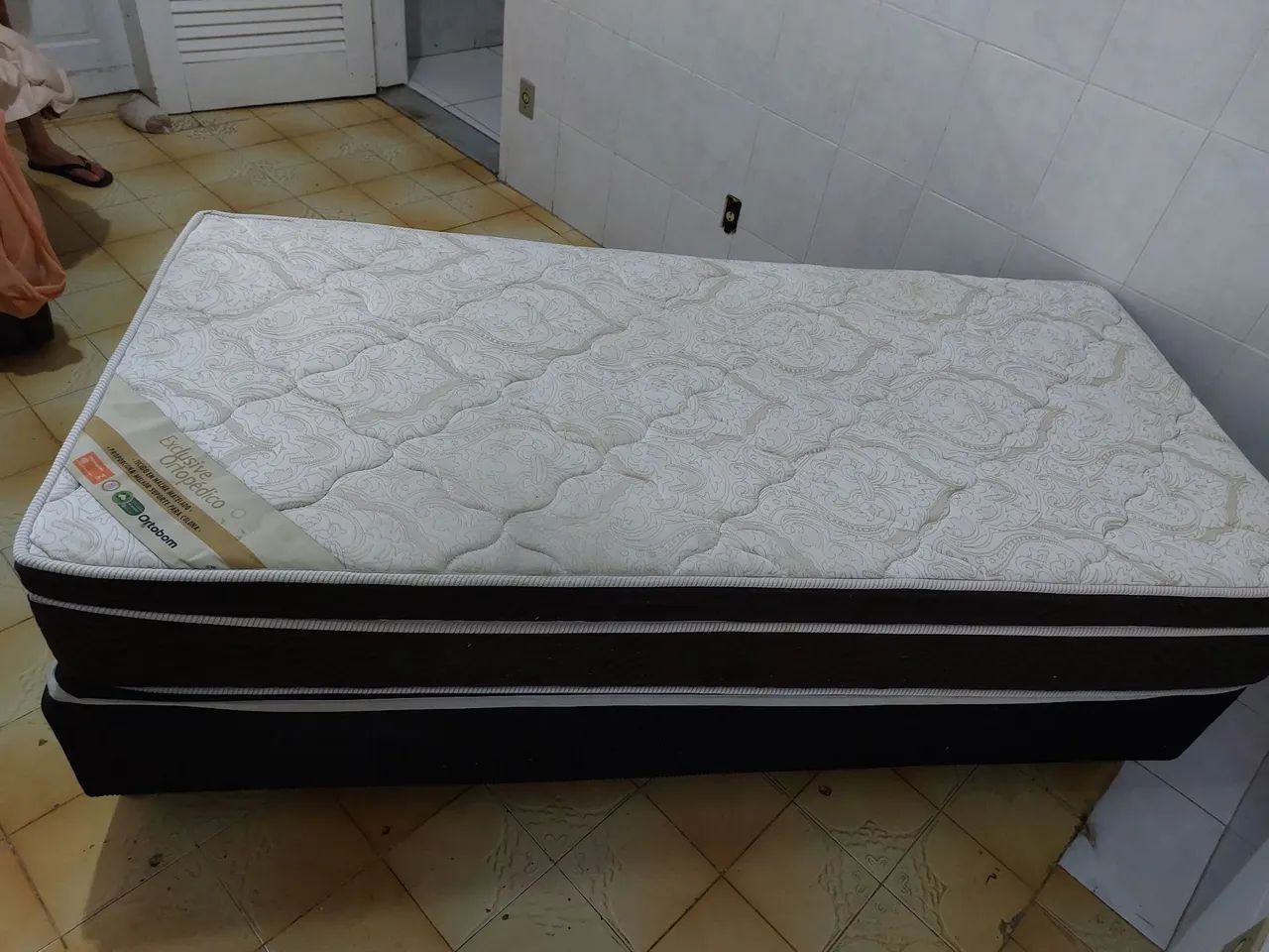 Cama box solteiro. Em ótimo estado de conservação. Espuma Ortopédica - Foto 3