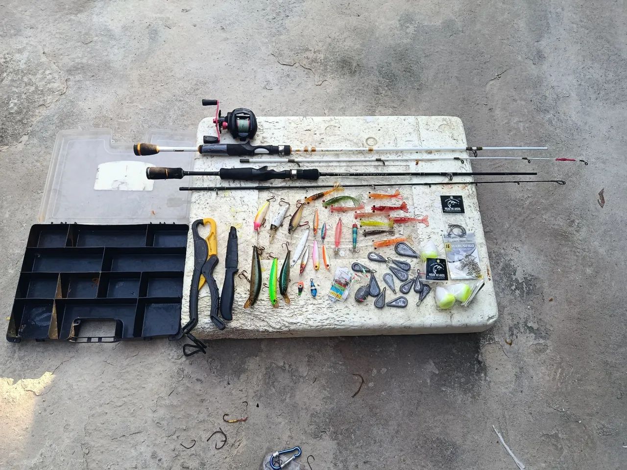 Kit de Pesca Completo - Varas, Iscas, Chumbadas - Foto 5