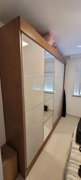 Guarda-roupa / Roupeiro com Espelho e 2 Portas de correr - usado