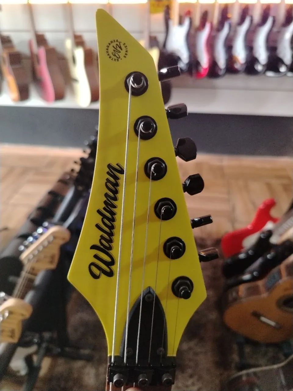 Guitarra Super strato Waldman - Foto 3