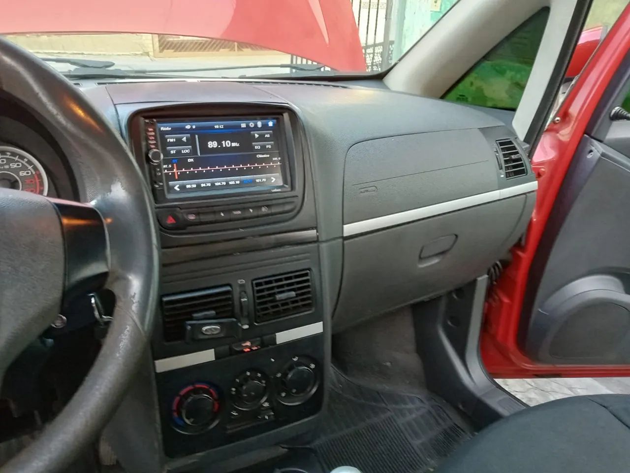 Fiat Idea Attractive 1.4 Fire Flex 8V 5P 2013 - Foto 2