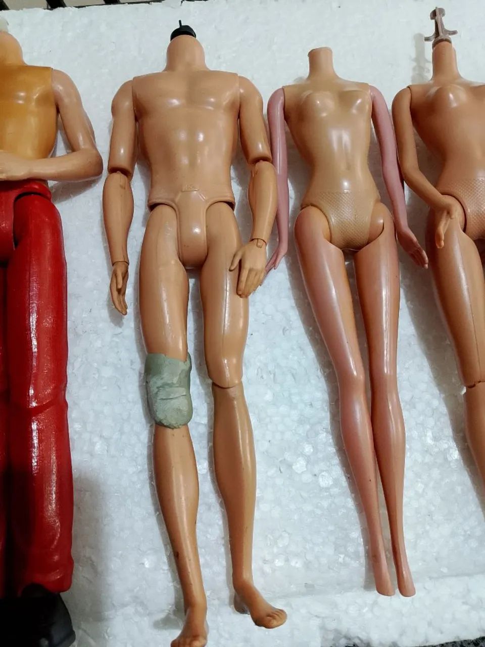 Lote de sucatas de corpos de bonecas Mattel  - Foto 3
