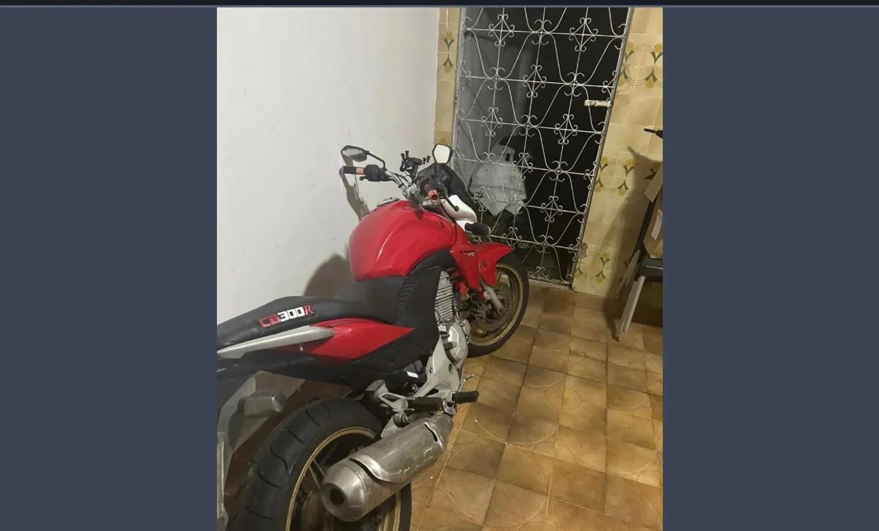 CB 300