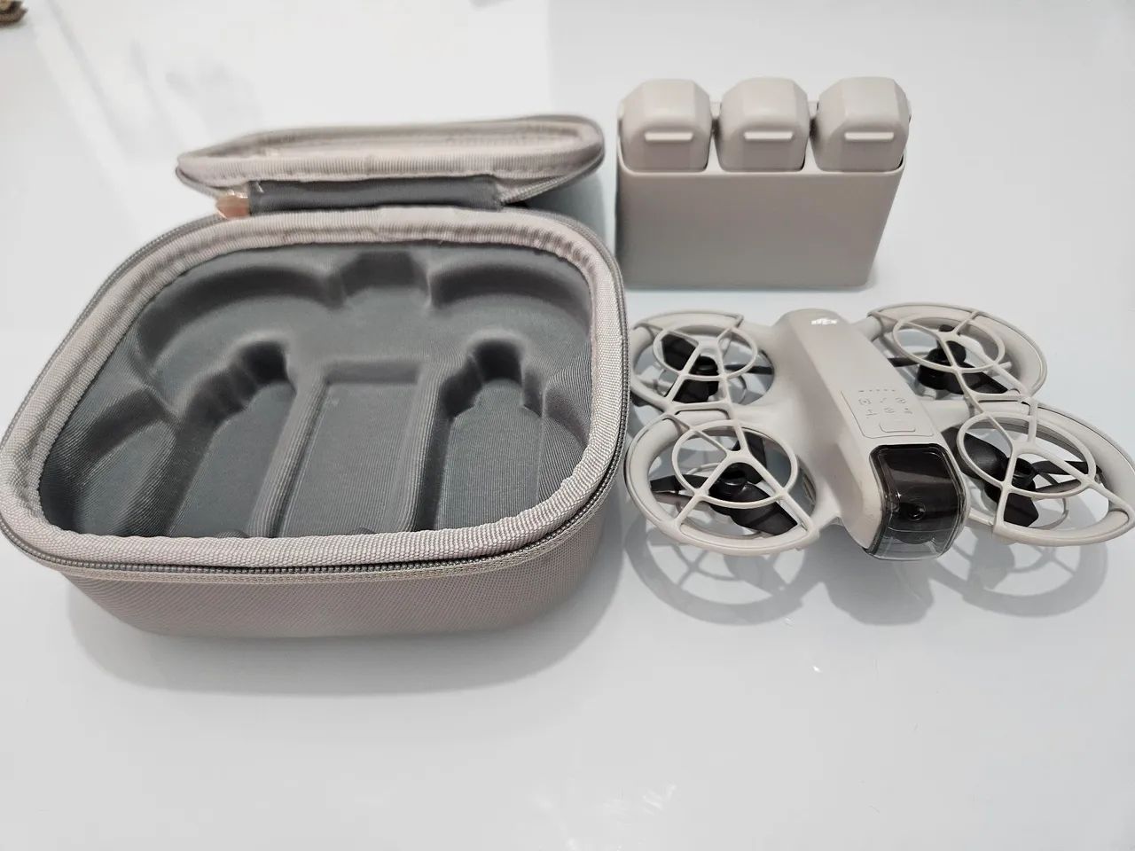 Dji Neo + hub com 3 baterias  - Foto 2