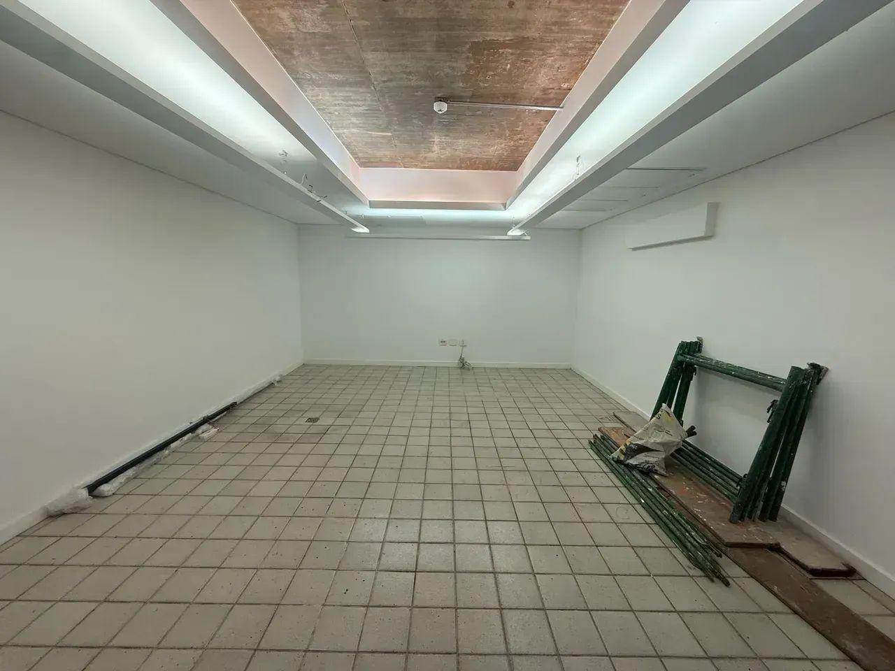 Oportunidade Única: Prédio Comercial Completo e Estruturado em Localização Premium - Foto 4