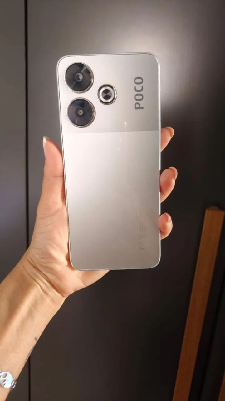 CELULAR XIAOMI POCO M6 256G 8RAM Intacto. - Foto 2
