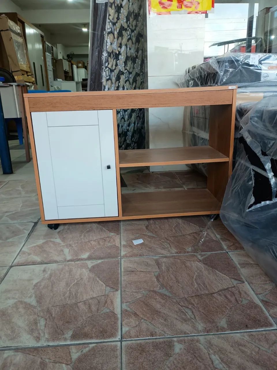 Rack novo com rodízios