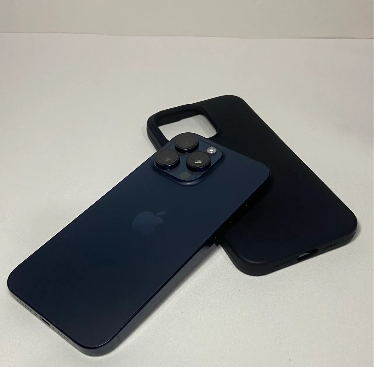 iPhone 15 Pro Max, 256 gb, Conservadíssimo!!! - Foto 2