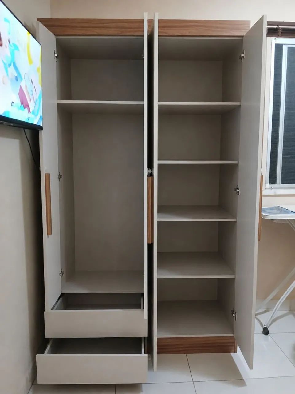 Guarda-roupa 4 portas - Foto 2