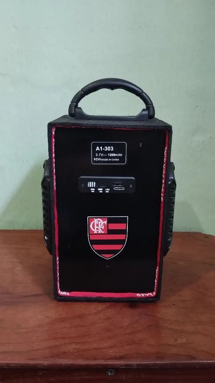 CAIXA DE SOM DE MADEIRA 10 WATTS 