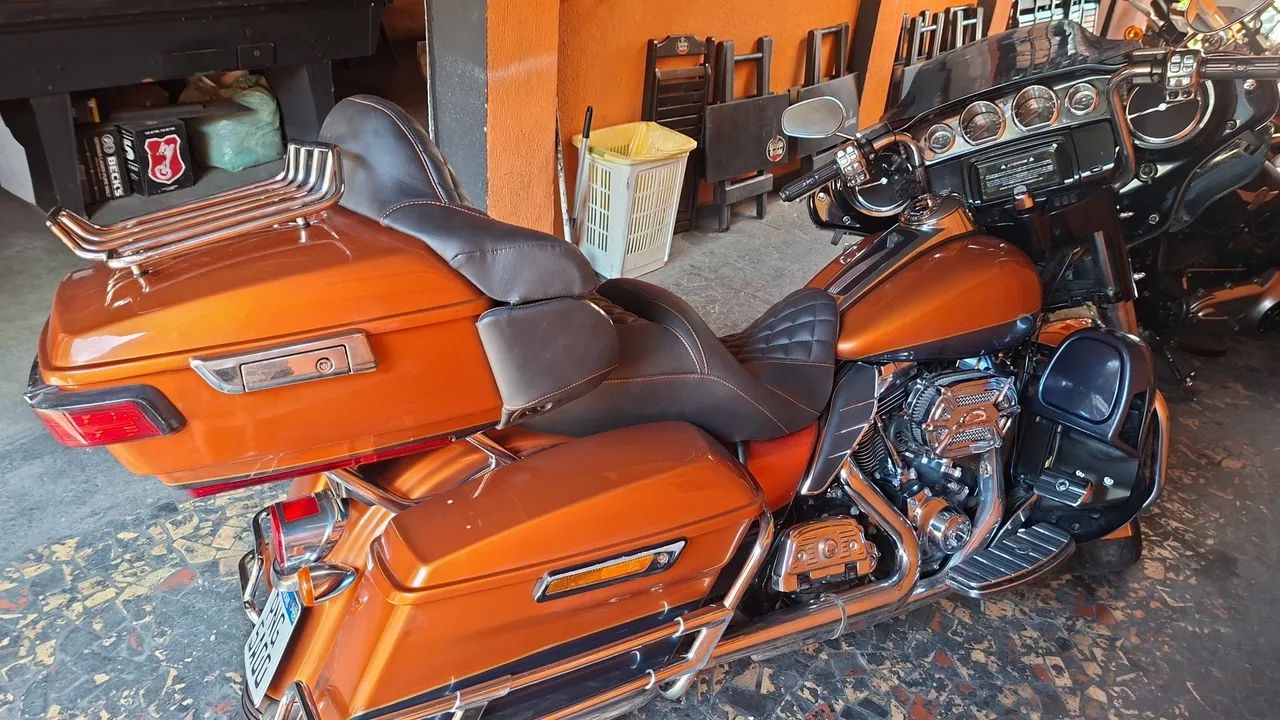 Electra Glide FLHTK 2016