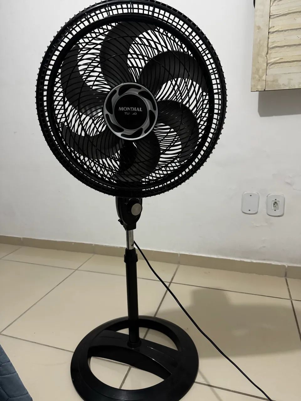 Ventilador de pé mondial