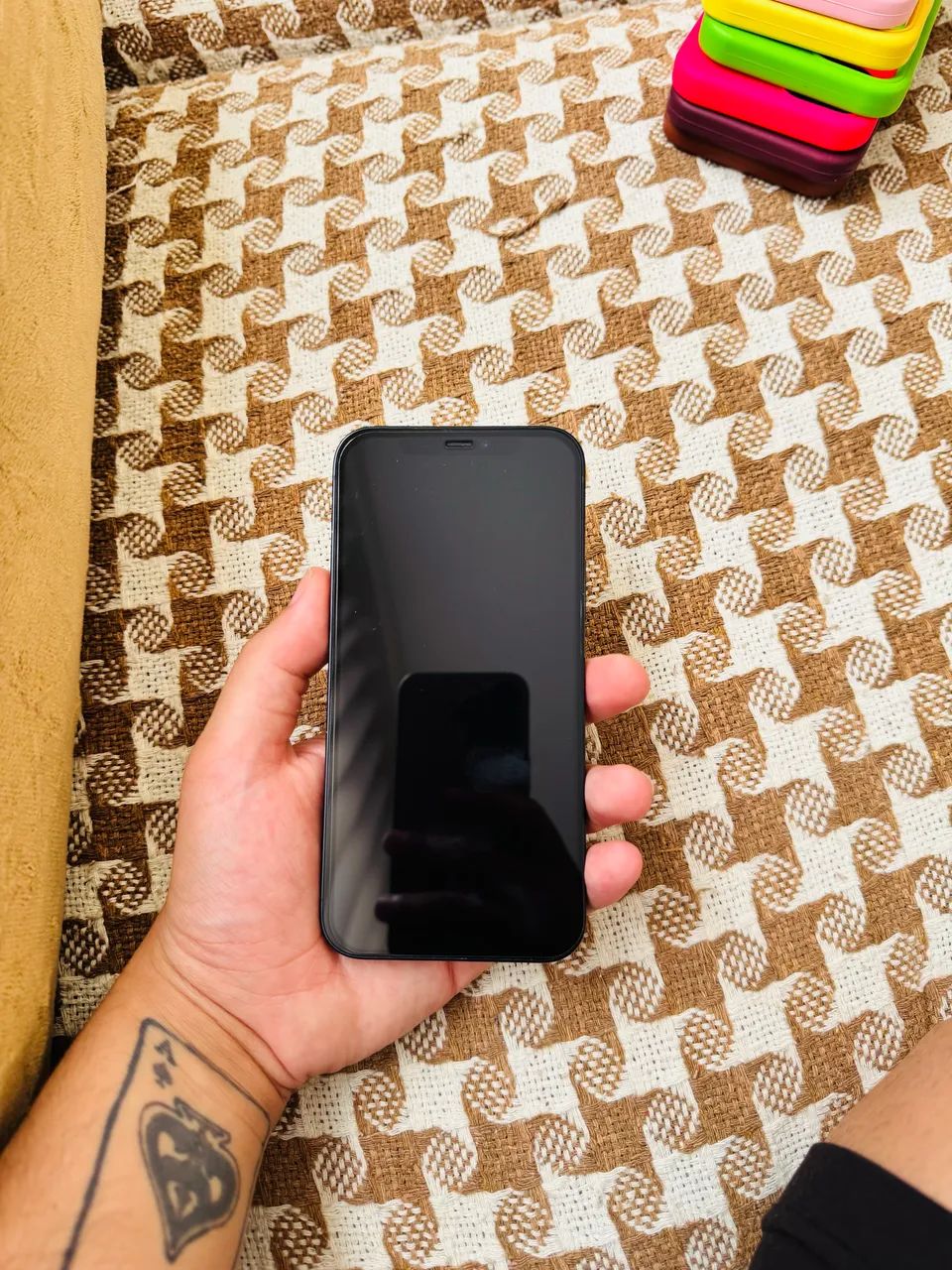 iPhone 12 64GB Preto | Impecável + Caixa + Fone + 6 Capinhas - Foto 2