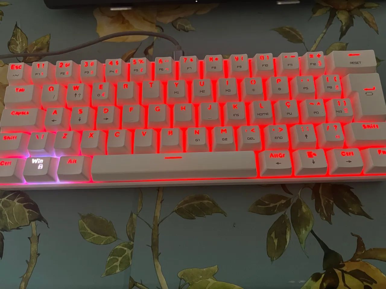 vendo netebook lenovo + teclado gamer - Foto 3