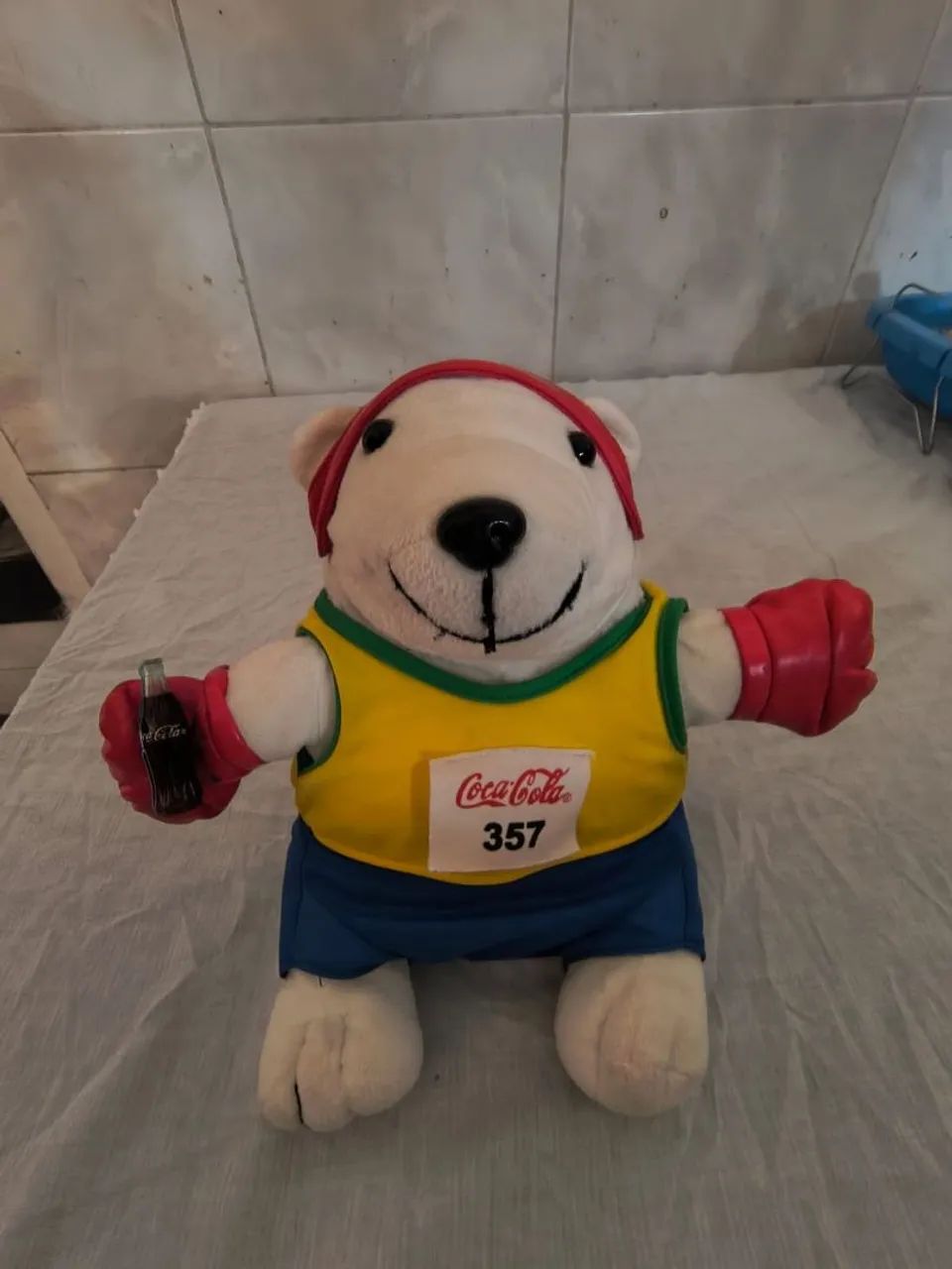 Pelúcia Urso Polar Coca-Cola Olimpíadas 2000 Sydney Boxe - Com Garrafinha