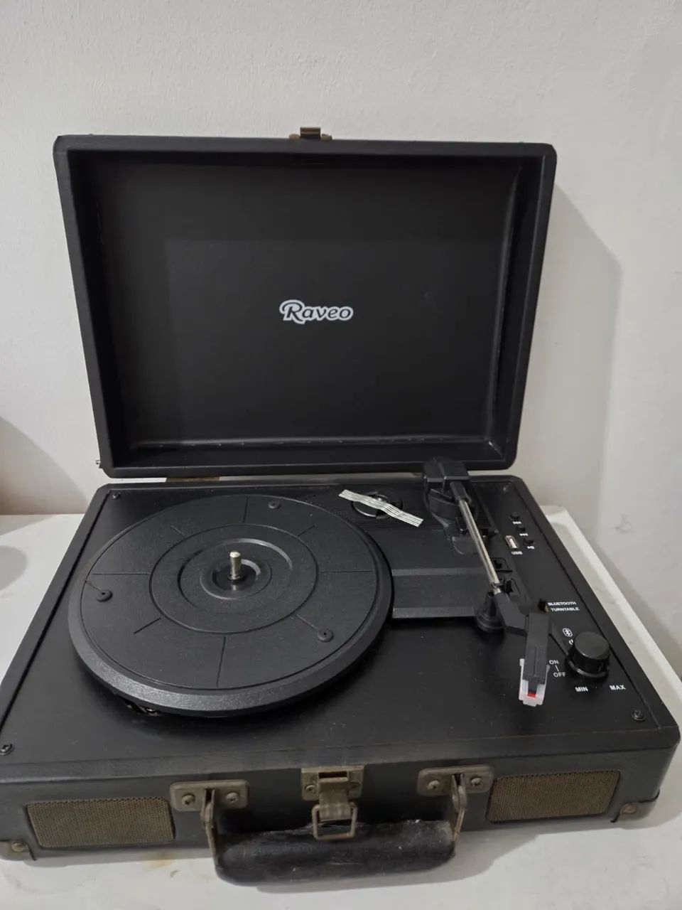 Vitrola Raveo Maleta com Bluetooth