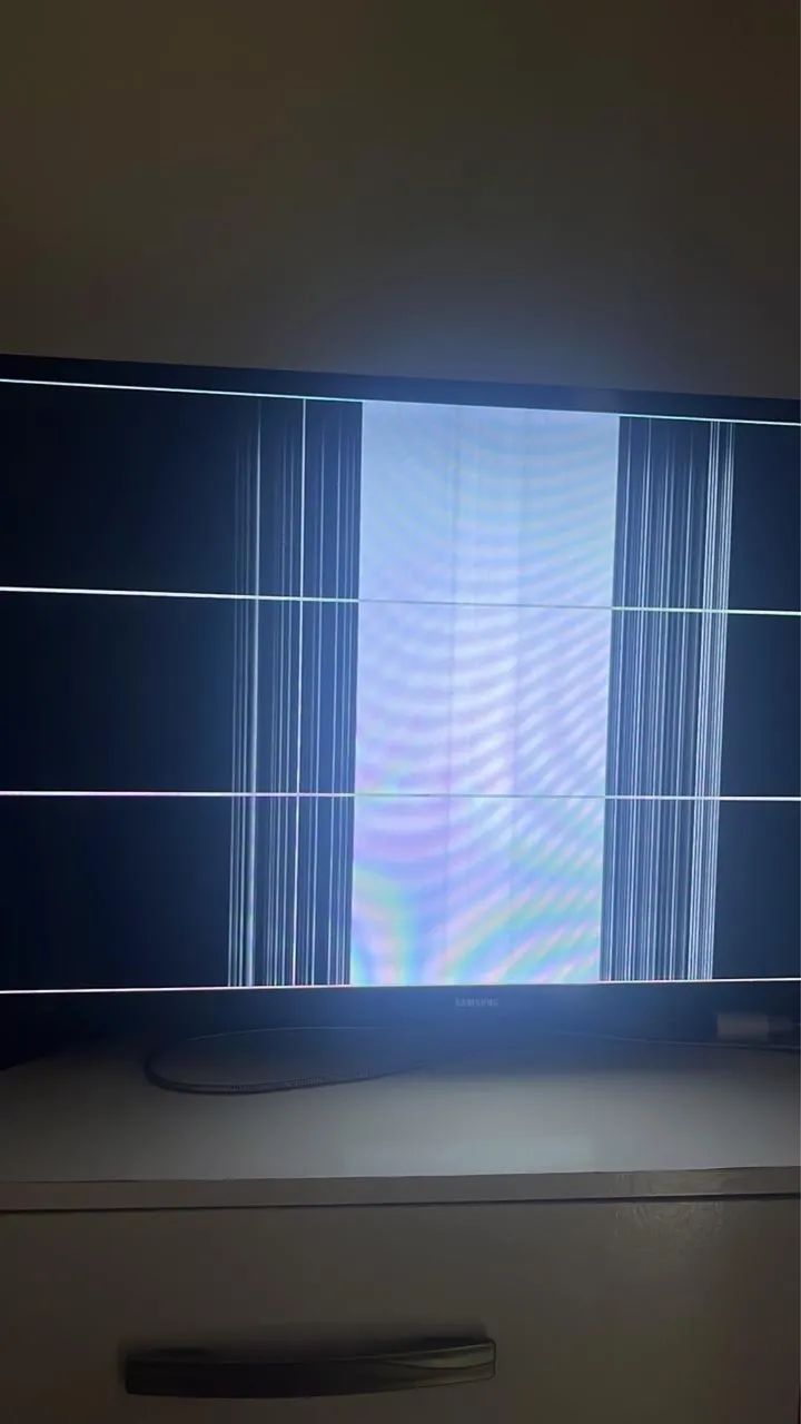 TV SAMSUNG 32 POLEGADAS, COM VISOR COM PROBLEMA!