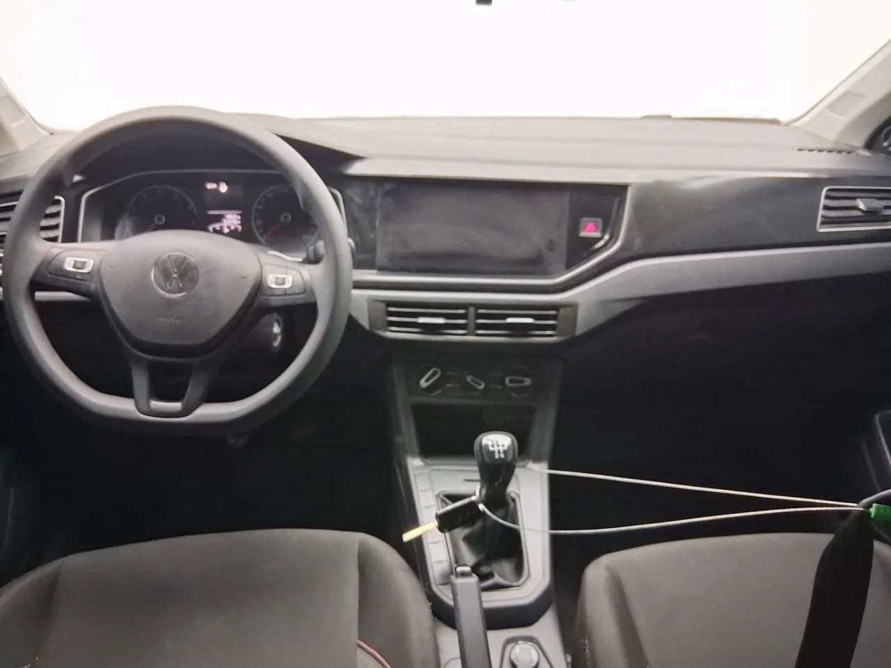 Volkswagen Polo Track 1.0 Flex 12V 5p, foto 15 de 18