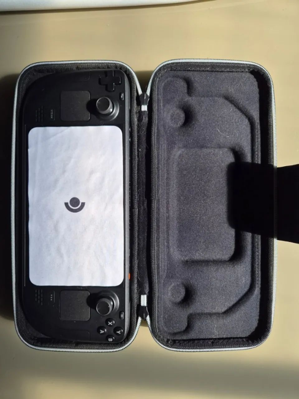 Steam Deck OLED 1TB - Completo com capa, carregador e adaptador para tomada - Foto 4