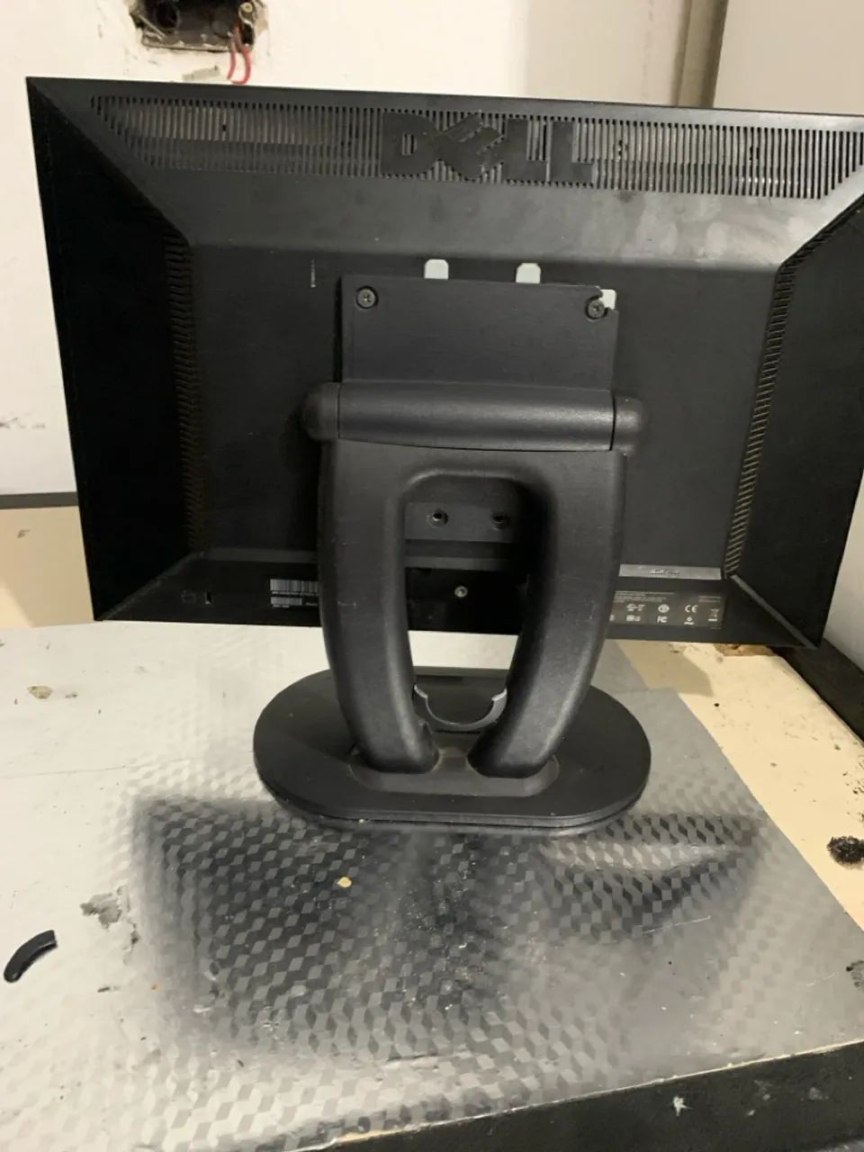 Monitor DELL E1916H com Cabo de força Tripolar e Cabo VGA de 1,48cm  - Foto 2