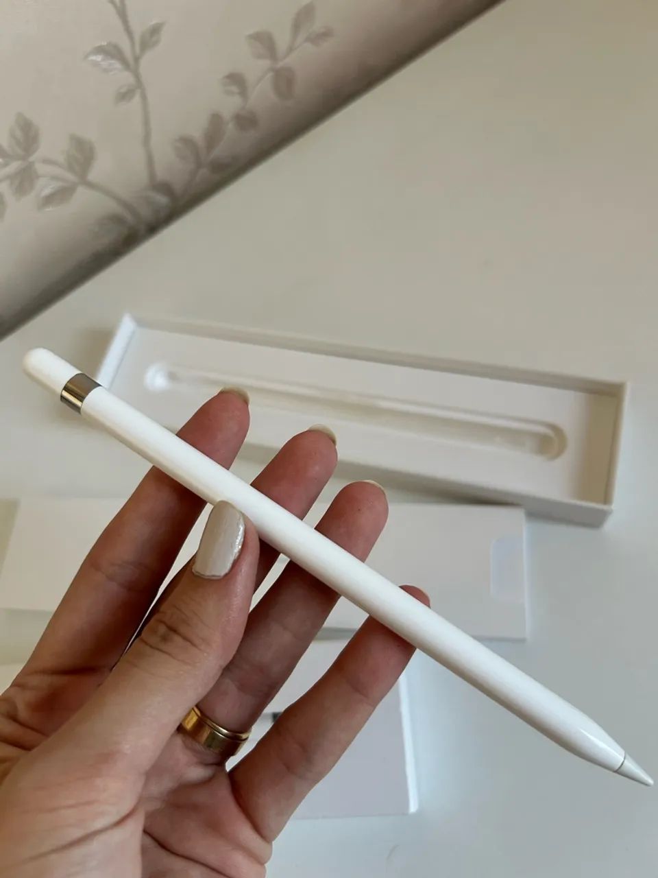 Apple Pencil 1 geração (com adaptador USB C) - Periféricos e