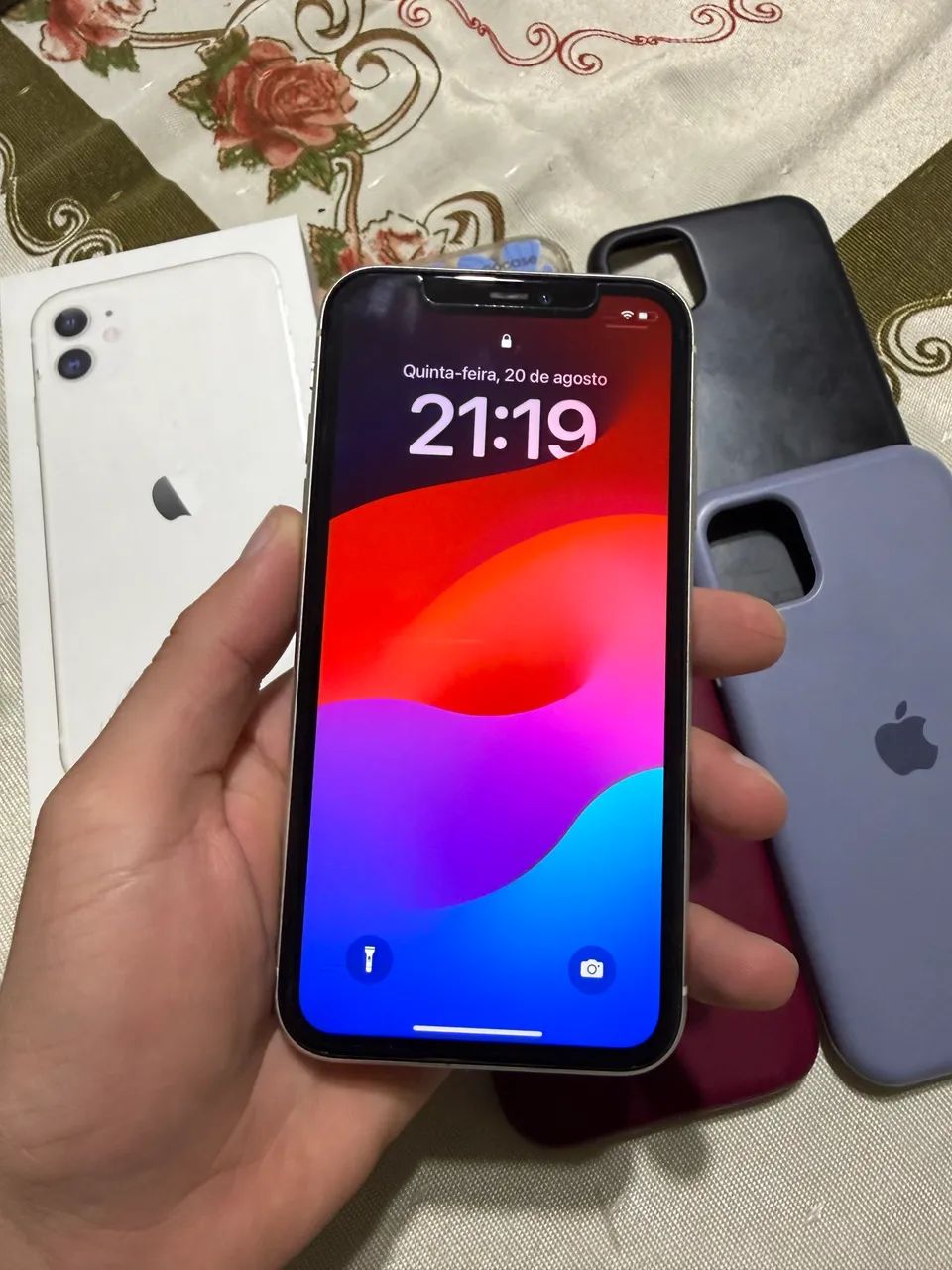 IPHONE 11 64gb BRANCO - Foto 2