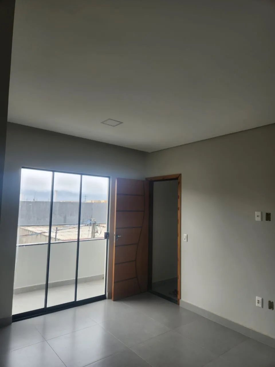 RF 2 - Ap de 2 quartos sendo um suíte.