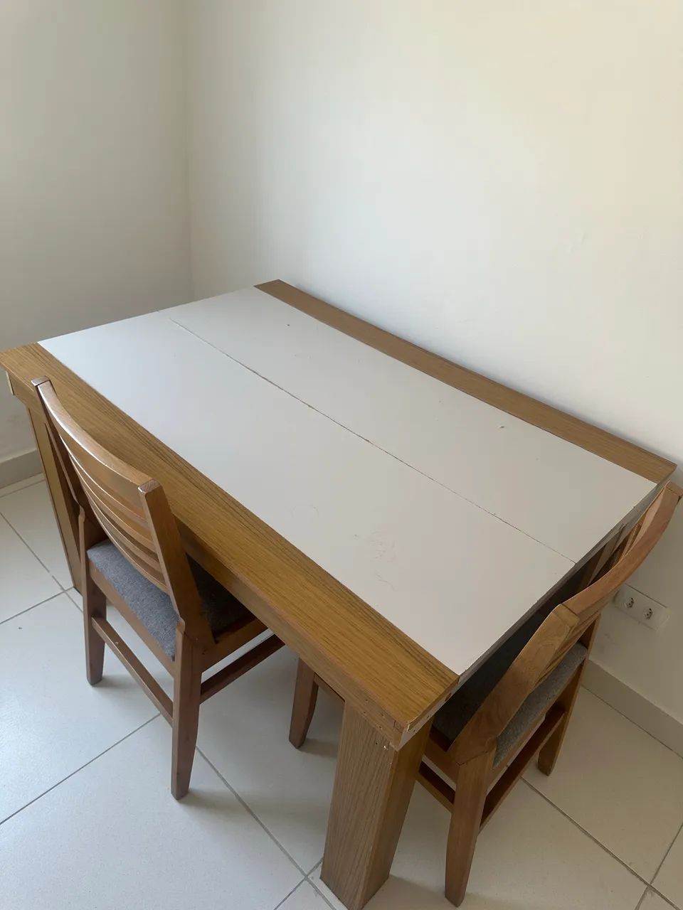 Mesa 90 x 130 cm - Ótimo estado