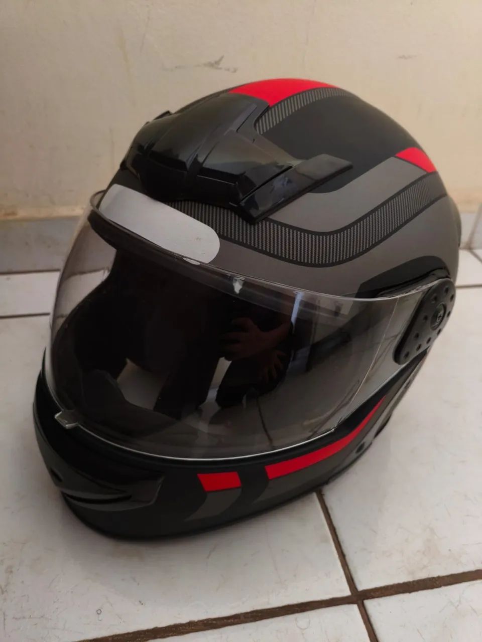 Capacete Tamanho 58 ( está novinho) - Foto 3