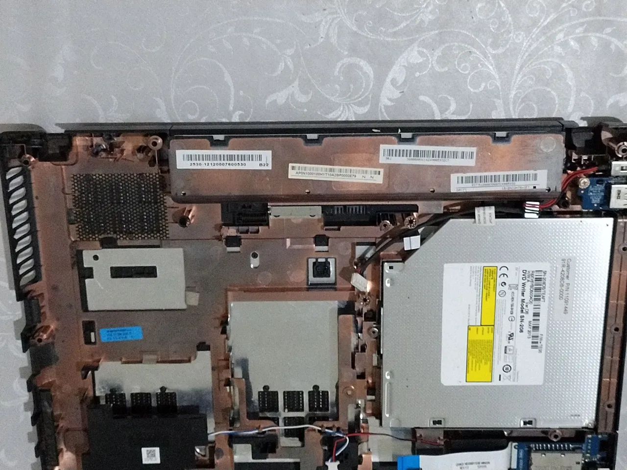 Carcaça inferior+ palmrest Lenovo G485. - Foto 5