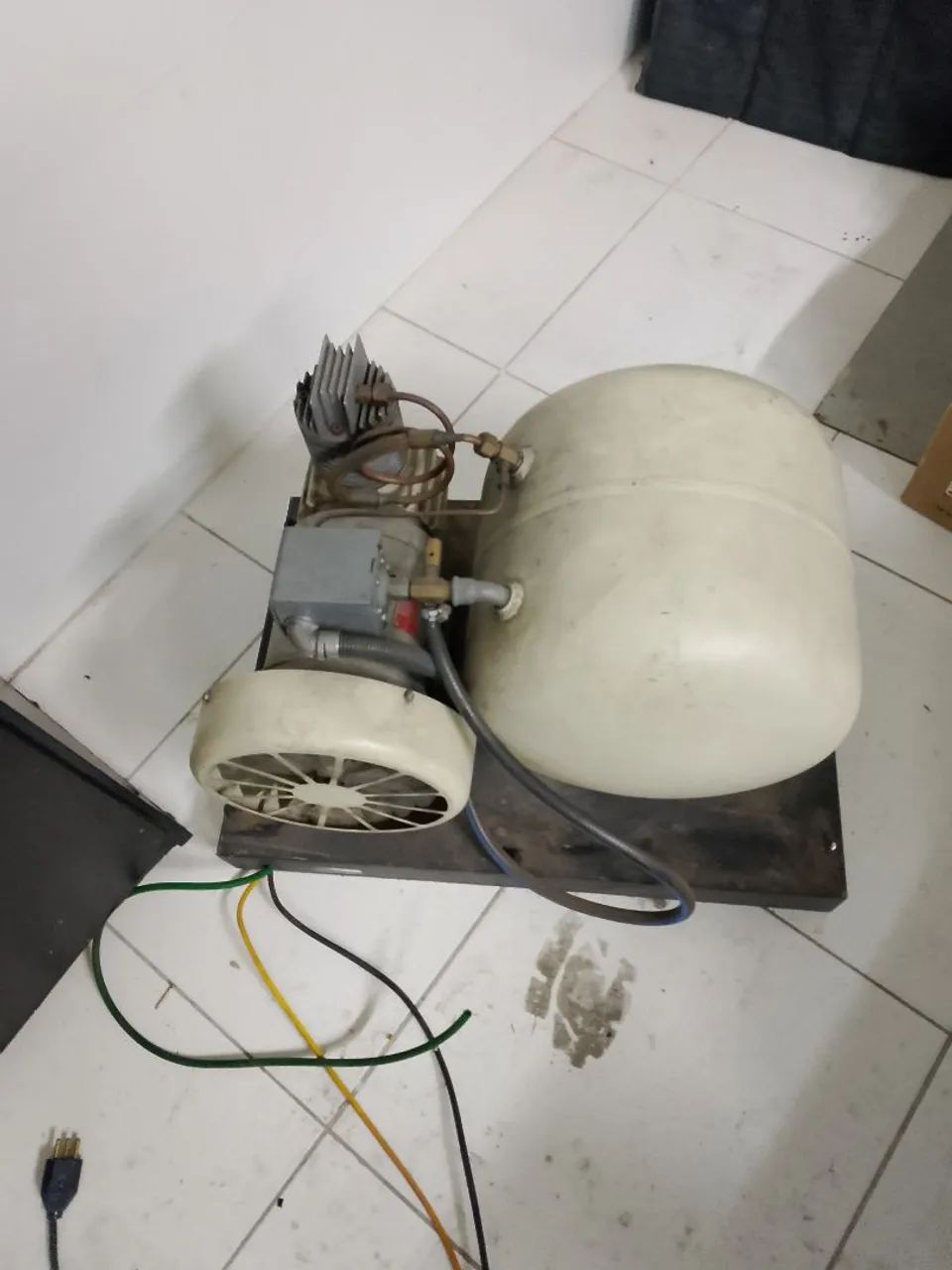 Compressor odontológico 