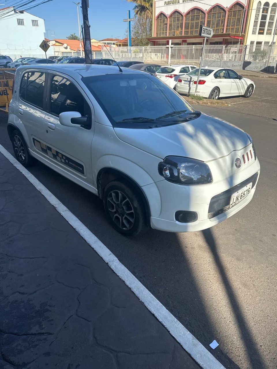 Fiat Uno Sporting 1.4 EVO Fire Flex 8V 4P 2012 - Foto 3