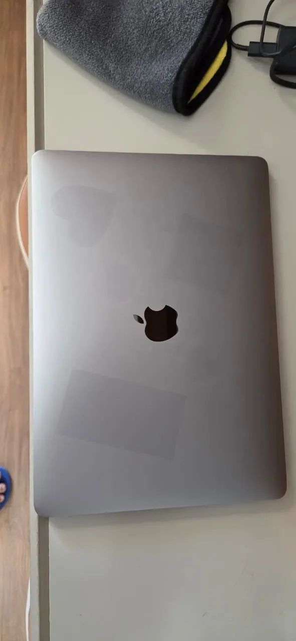 MacBook Pro 13" (2019) - Intel Core i5 / 8GB RAM / 256GB SSD - Foto 2
