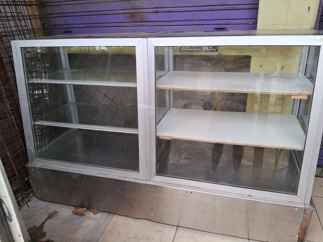 Selling a store counter