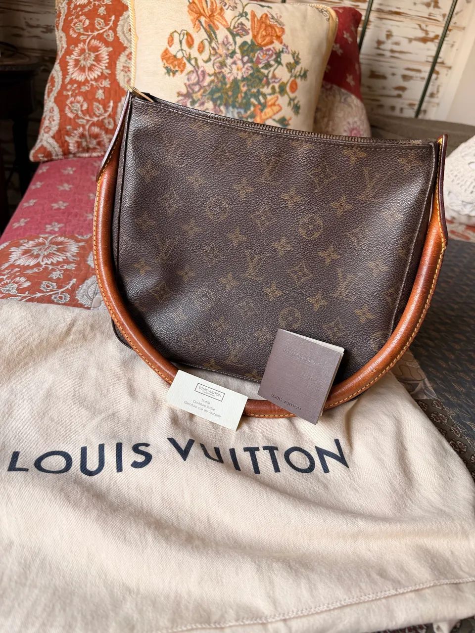 Bolsa Louis Vuitton HOBO LOOPING