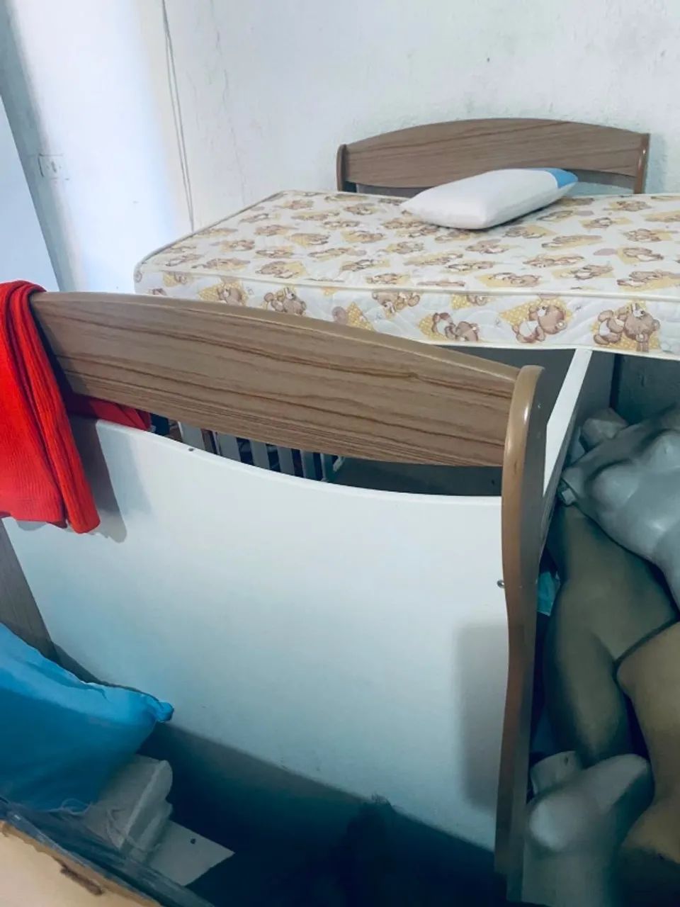 Berço com colchão 