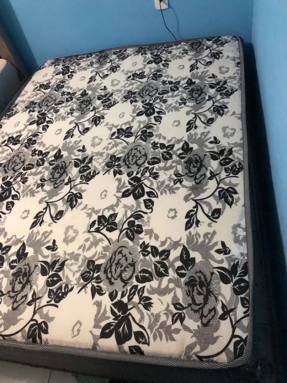 Cama de casal + colchão de brinde  - Foto 5
