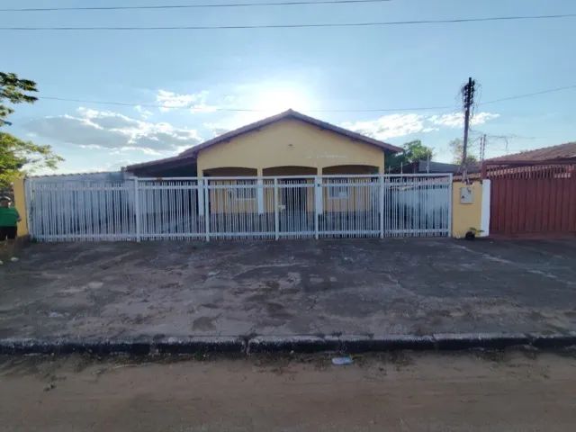 Casa à Venda no Centro de Aliança do Tocantins-TO