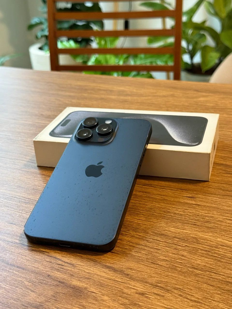 iPhone 15 Pro Max Azul Perfeito Estado 256gb