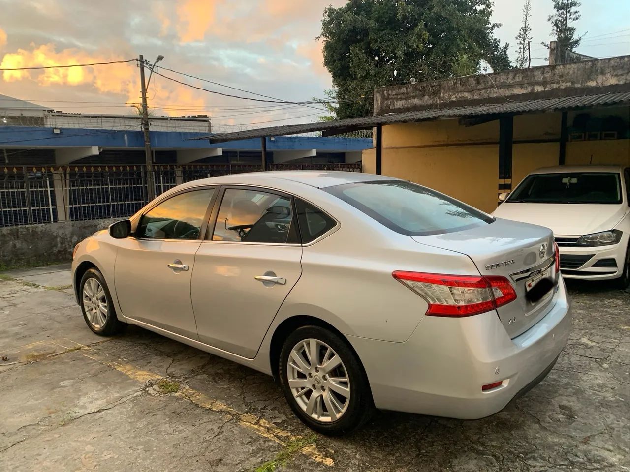Nissan Sentra 2.0/ 2.0 FLEX FUEL 16V AUT. 2015