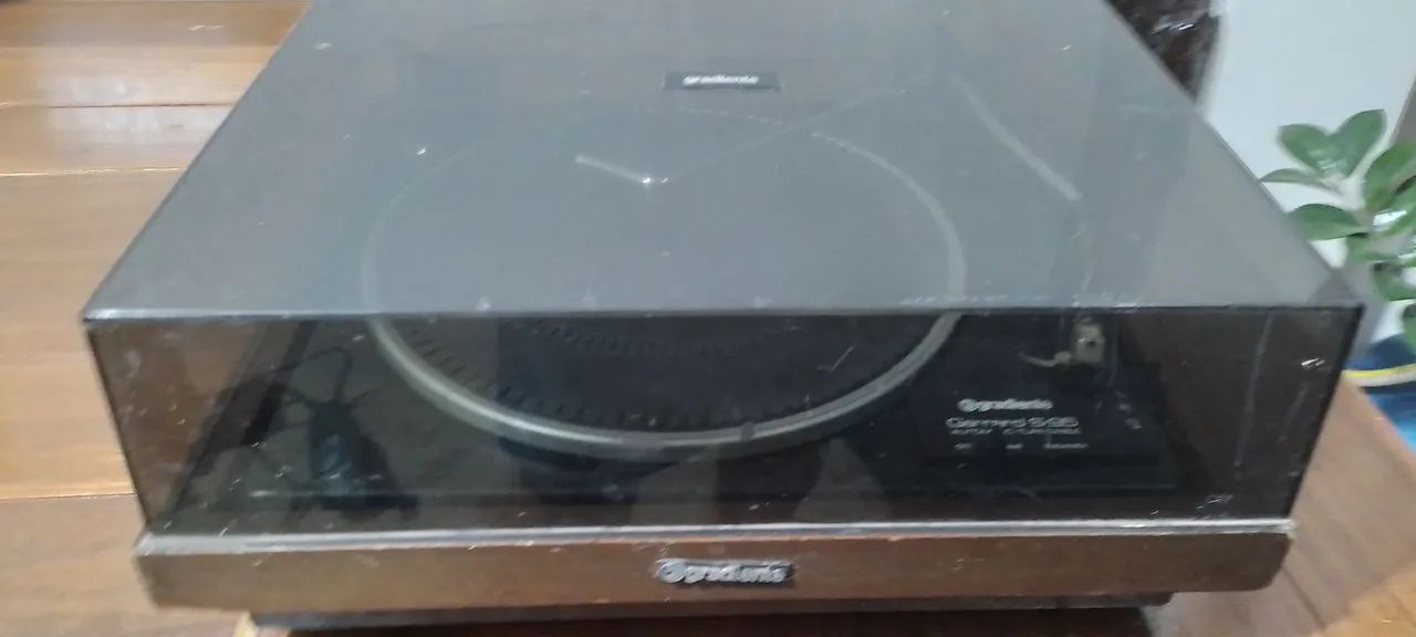 Toca-discos  Gradiente  garrard  s 95  com defeito  - Foto 3