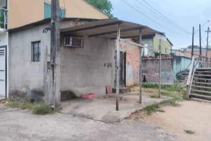 Vende-se casa 