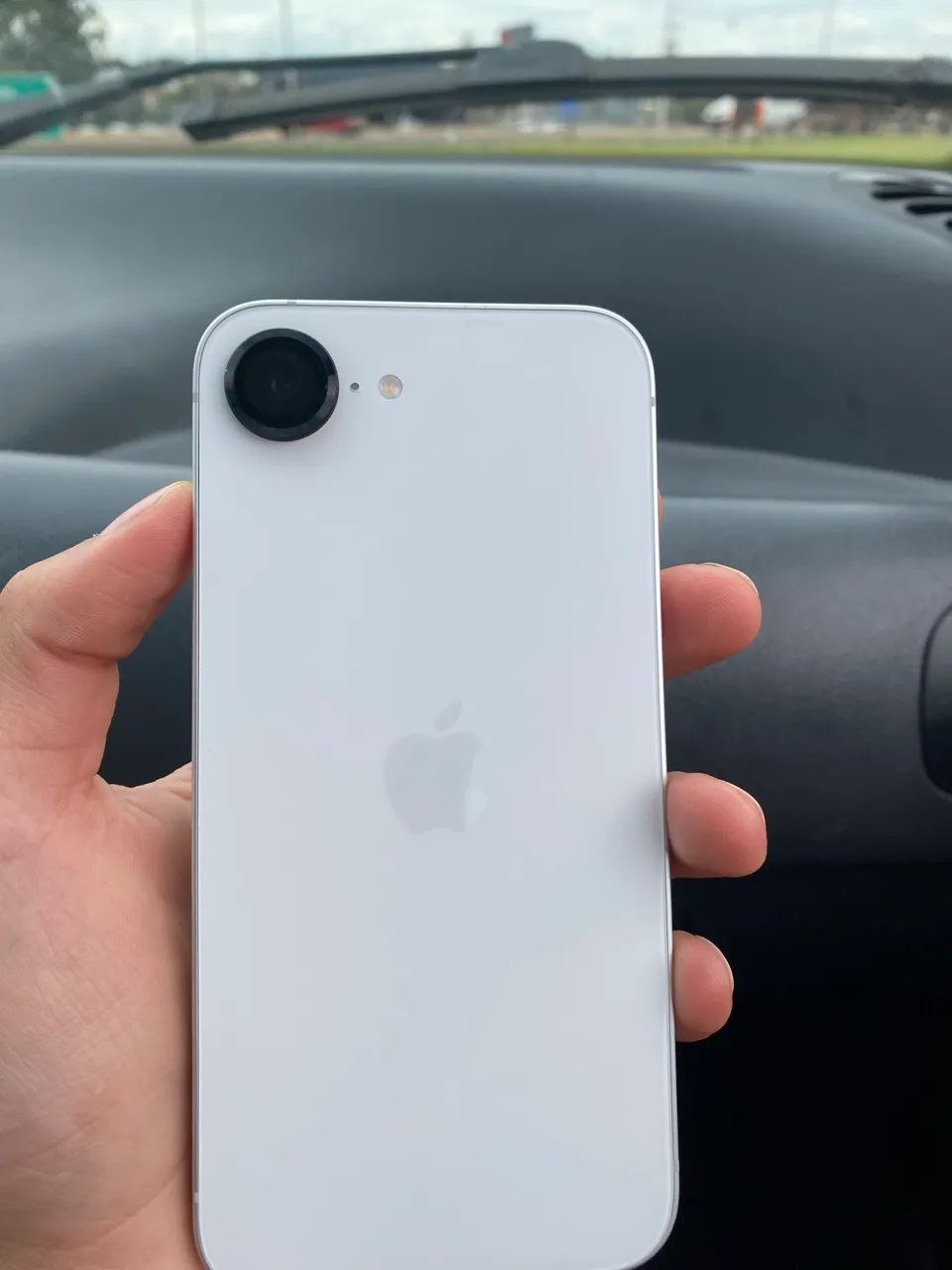 iPhone 16e  - Foto 4