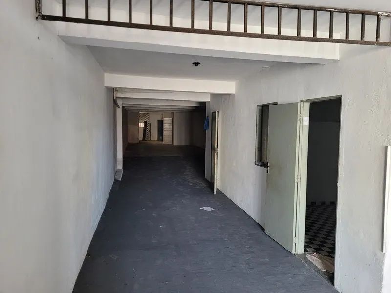 JACARECANGA - Av. Pres Castel Branco, 2046, com aproximadamente 175M², amplo espaço intern - Foto 3