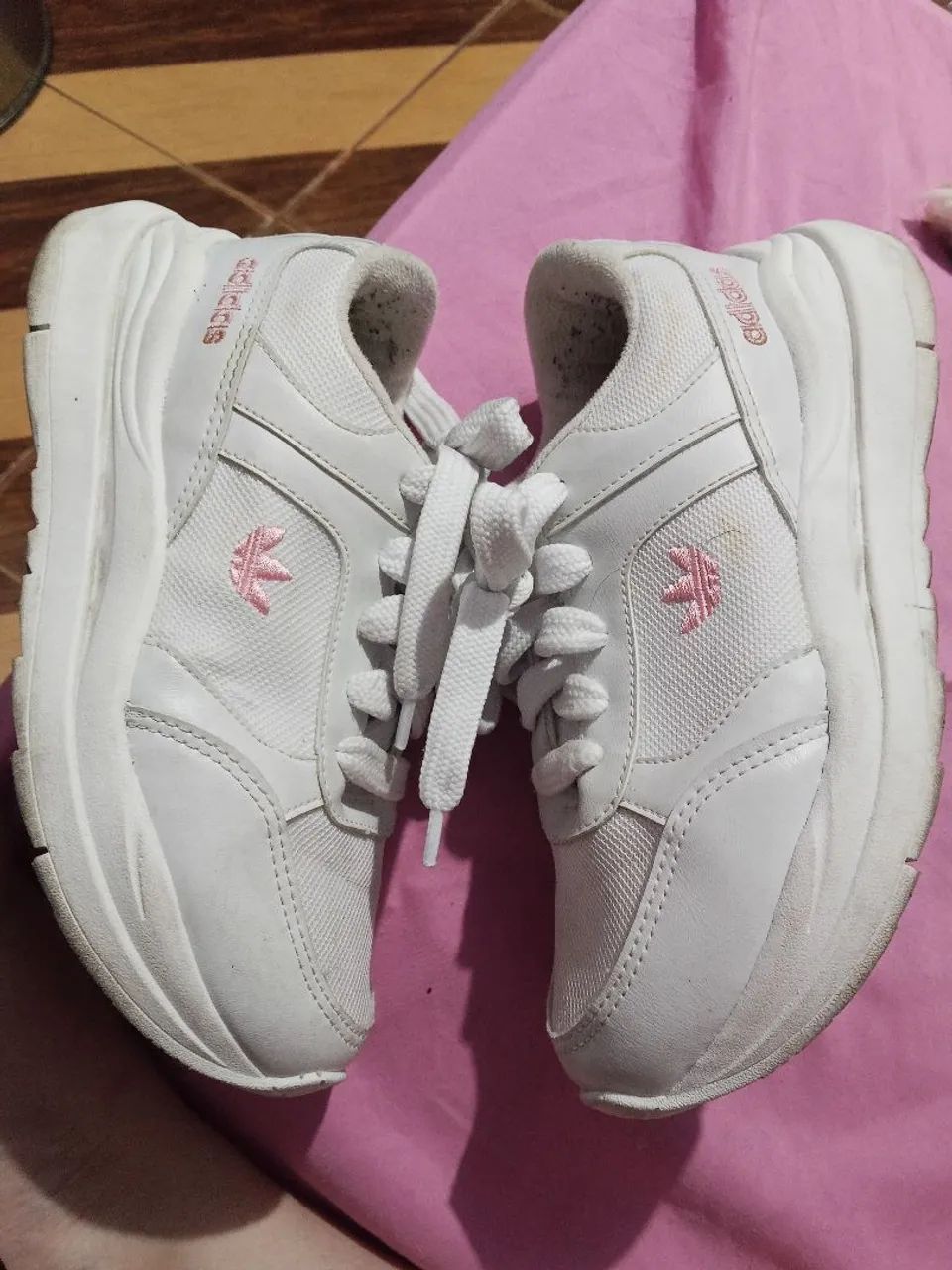 Tênis réplica Adidas 1° linha - Foto 3
