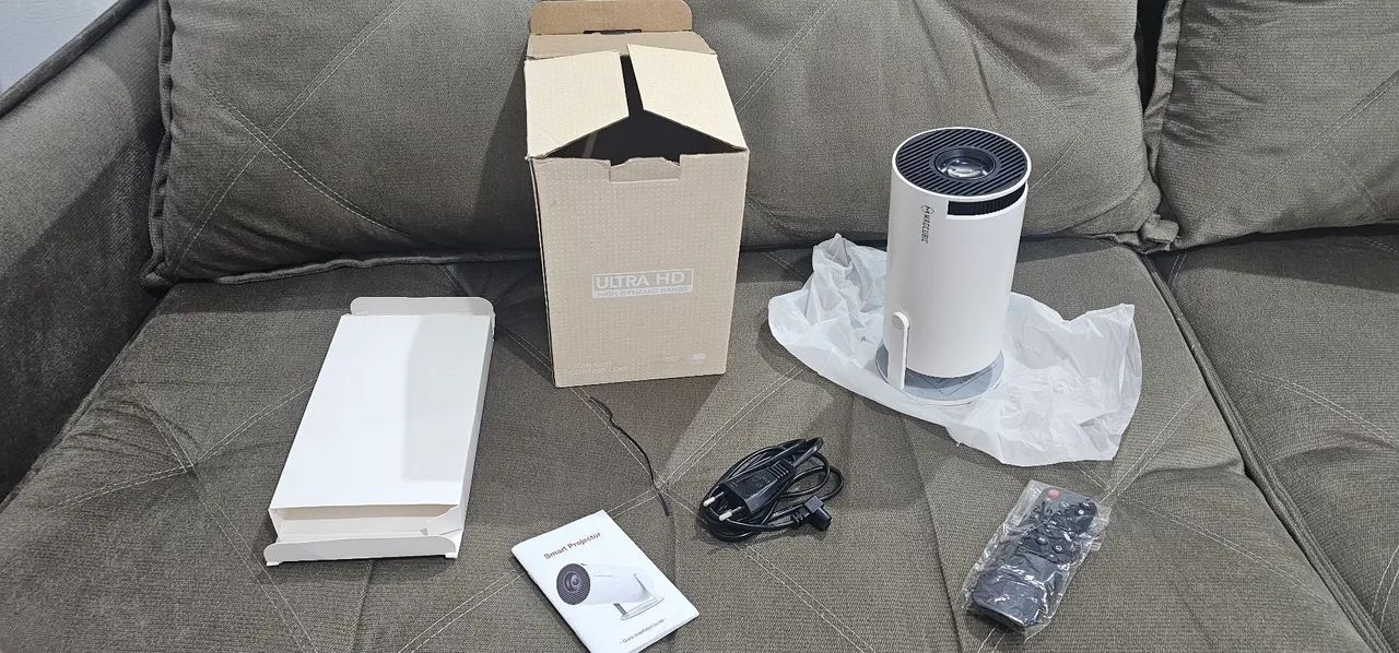 Projetor Magicube HY300
