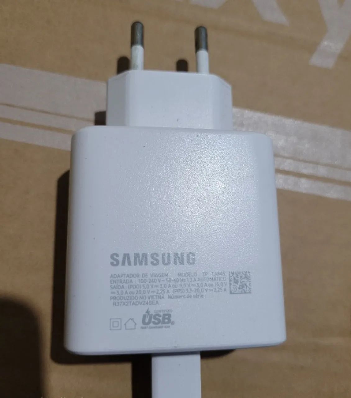 Carregador Samsung 45w tipo C  notebook e smartphone