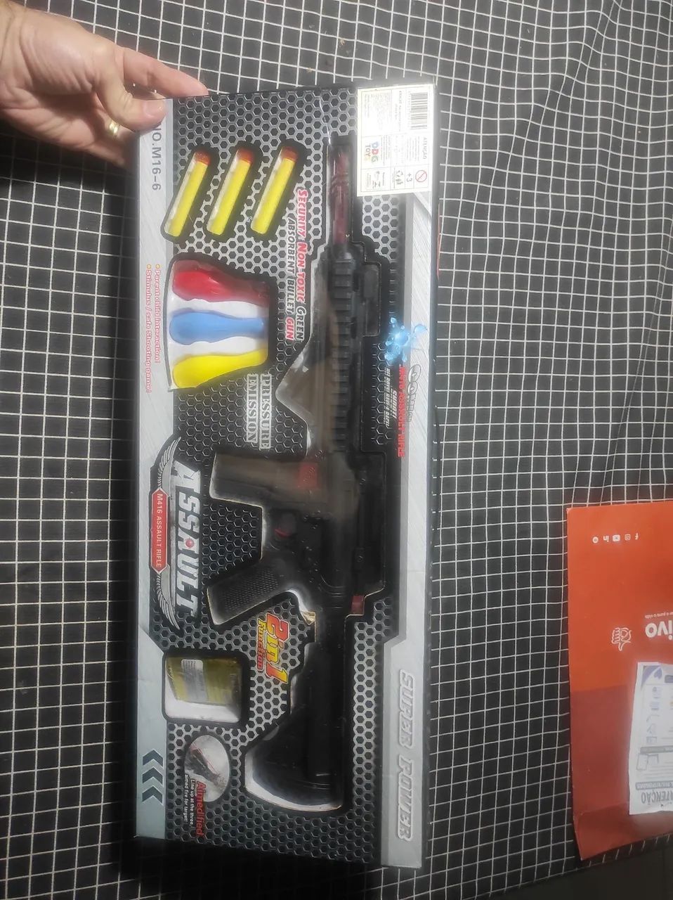 Brinquedo de disparo